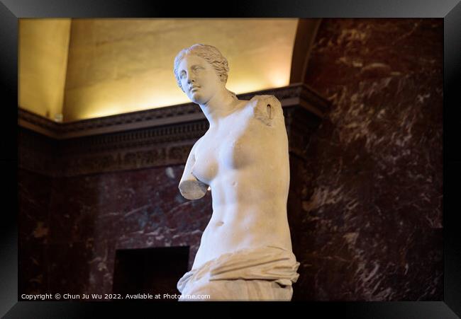 Venus de Milo (Aphrodite of Milos), one of the most famous ancient Greek sculpture, on display at the Louvre Museum in Paris, France Framed Print by Chun Ju Wu