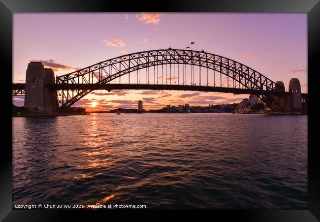 Silhouette of Sydney Harbour Bridge at sunset time Framed Print by Chun Ju Wu