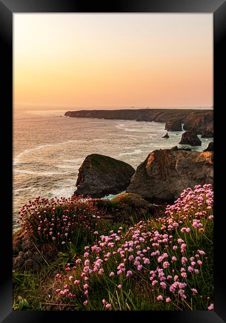 Bedruthan Steps sunset, Cornwall  Framed Print by Frank Farrell