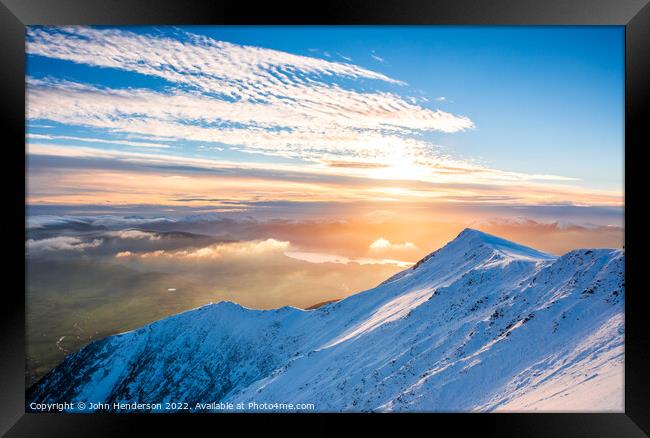 Blencathra summit ridge Framed Print by John Henderson