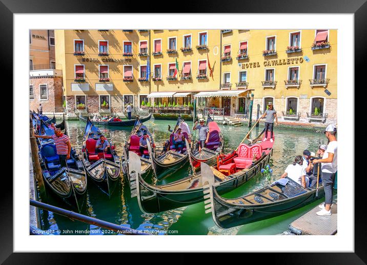 Venice gondola  Framed Mounted Print by John Henderson