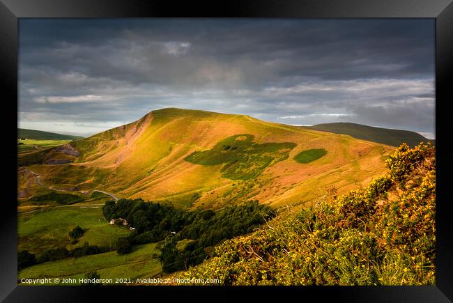 Mam Tor Sunrise Framed Print by John Henderson