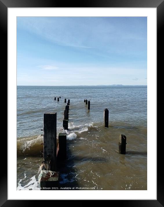 Clear day at the Wooden Groyne  Framed Mounted Print by Mark Ritson