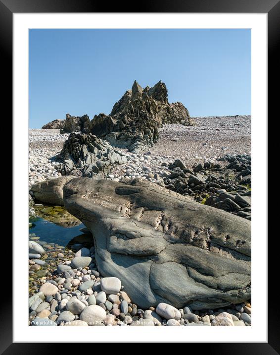 Rocky pebble beach, Ardskenish, Isle of Colonsay, Scotland Framed Mounted Print by Photimageon UK