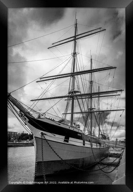 Three-masted ship "Glenlee" in Glasgow Framed Print by Delphimages Art