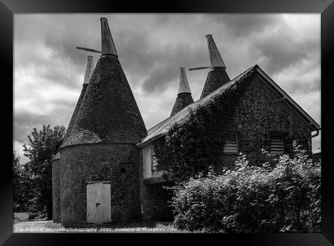 Traditional converted Oast Houses near Ightham Mote, Ivy Hatch,  Framed Print by johnseanphotography 