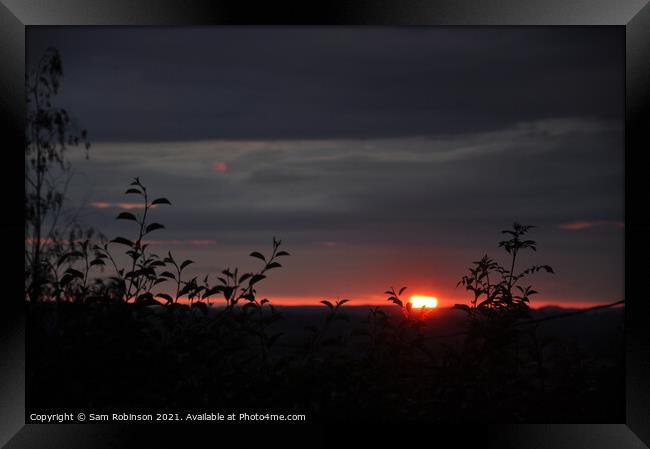 Red Sky Sunset Framed Print by Sam Robinson