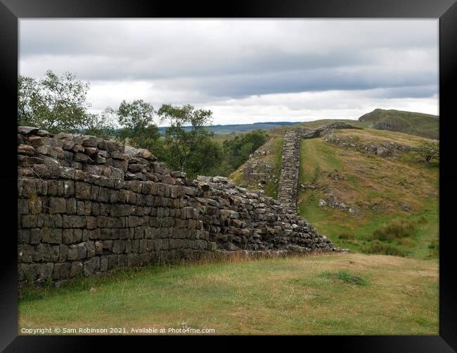 A section of Hadrian's Wall, Northumberland Framed Print by Sam Robinson