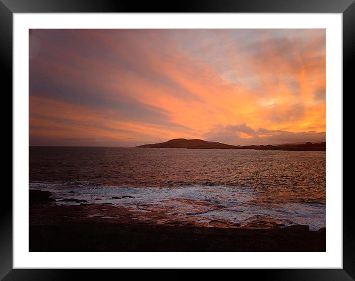 breiwick,lerwick,shetland Framed Mounted Print by sue piff