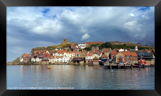 Whitby North Yorkshire  Framed Print by Les Schofield
