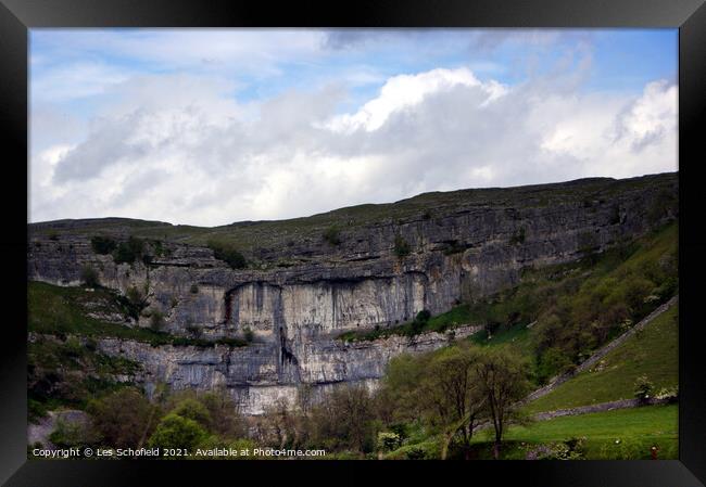 Malham Cove Yorkshire Framed Print by Les Schofield