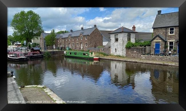Brecon canal basin  Framed Print by Les Schofield