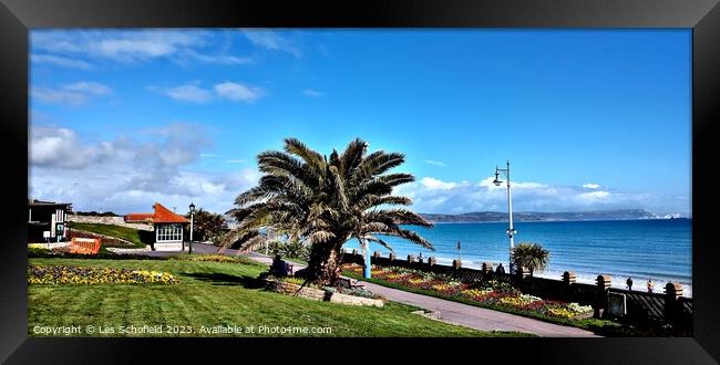 Serene Weymouth Bay Framed Print by Les Schofield