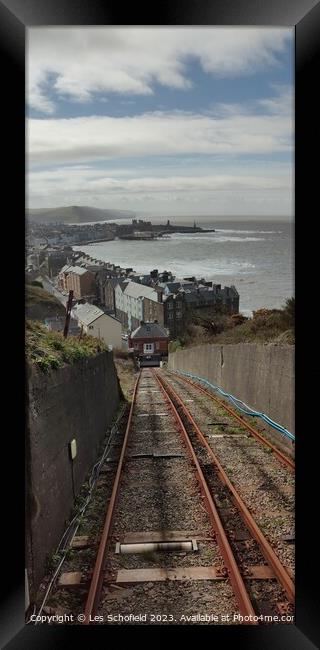 Aberystwyth cliff railway  Framed Print by Les Schofield