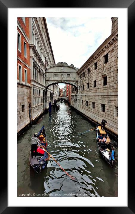 Bridge of sighs Venice  Framed Mounted Print by Les Schofield