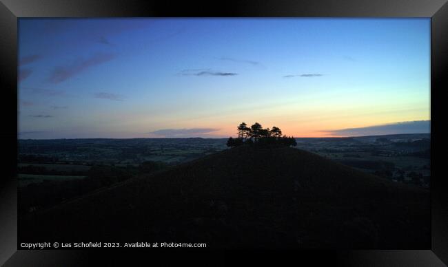 Colmers Hill Sunrise Framed Print by Les Schofield