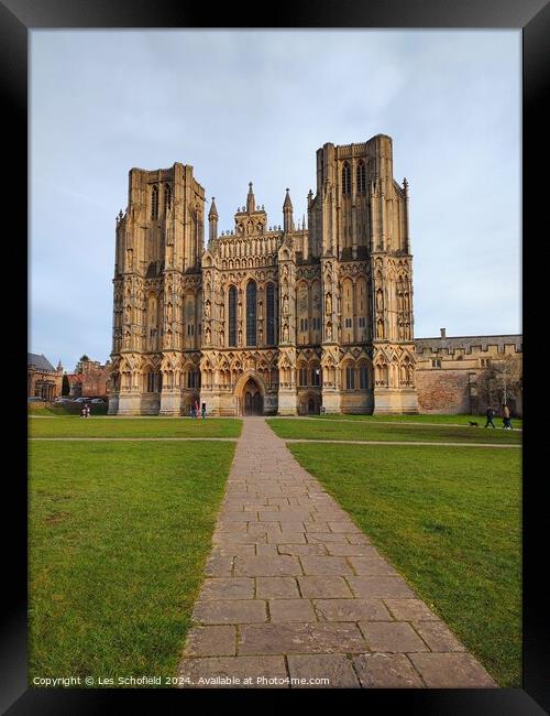 Wells cathedral  Framed Print by Les Schofield