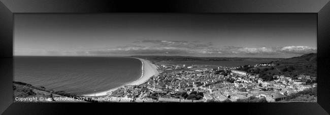 Panoramic Chesil Beach Dorset Framed Print by Les Schofield