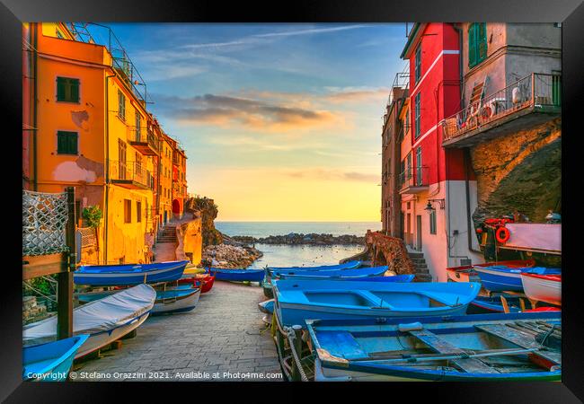Boats in Riomaggiore. Cinque Terre Framed Print by Stefano Orazzini