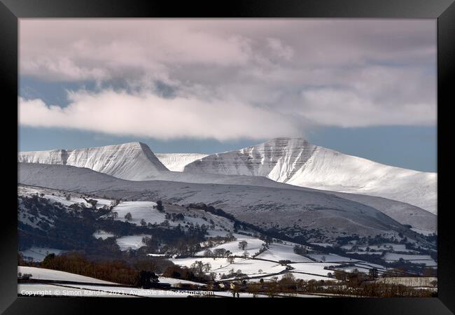 Brecon Beacons in the Snow Framed Print by Simon Randall