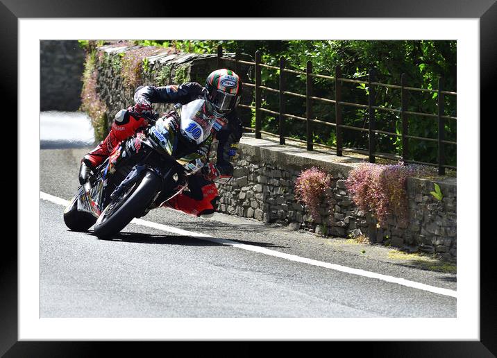 2022 IOM TT tourist trophy races, motorbikes, MotoGP, BSB, WSBK, Gas Monkey, UK England Framed Mounted Print by Russell Finney