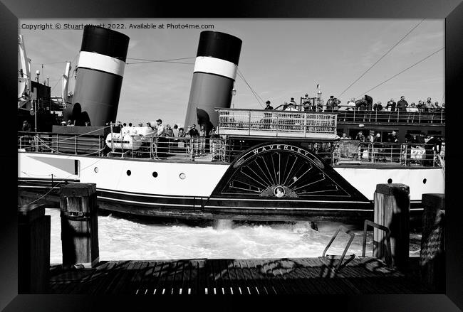 Swanage Pier: Paddle Steamer Waverley Framed Print by Stuart Wyatt