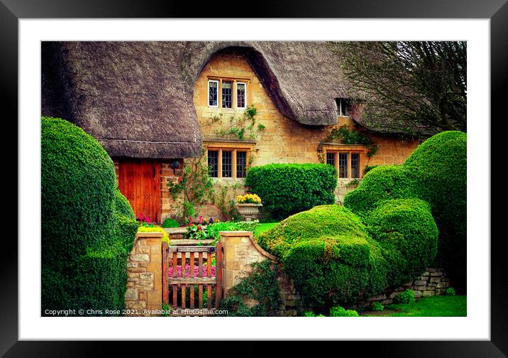 Chipping Campden thatched cottage Framed Mounted Print by Chris Rose