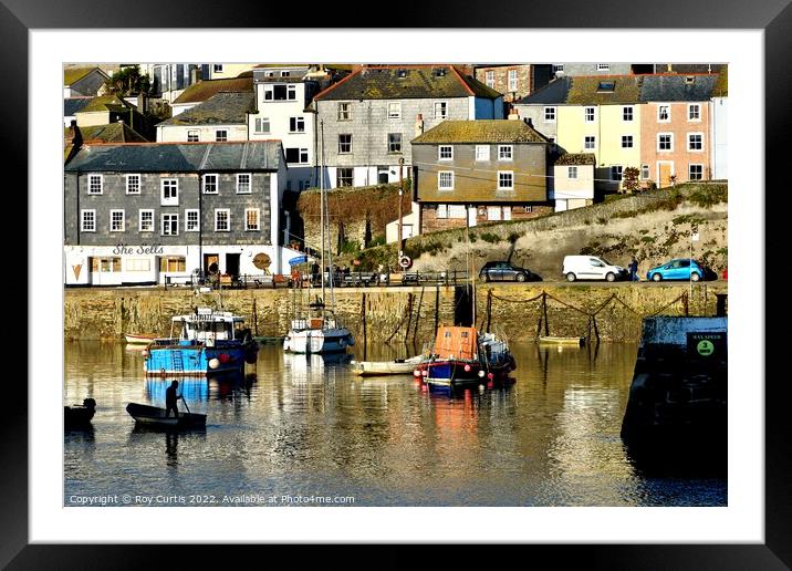 Mevagissey Stern Sculler Framed Mounted Print by Roy Curtis