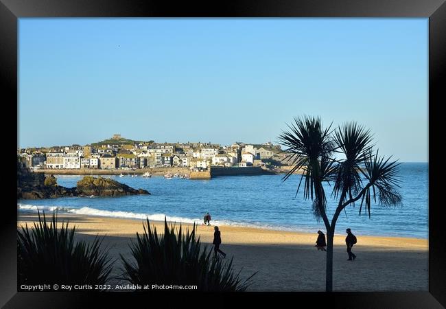St. Ives - Sunshine, Shadow and Silhouettes. Framed Print by Roy Curtis