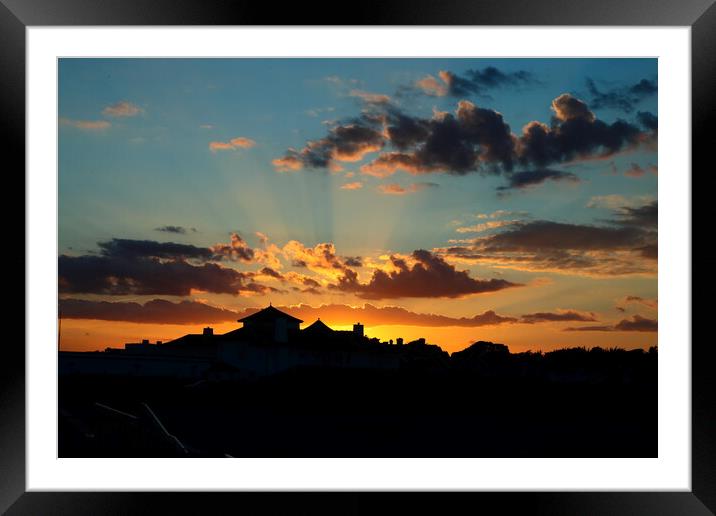 Sunset of The White House, Milford on Sea, 28th May 2022 Framed Mounted Print by Geoff Stoner
