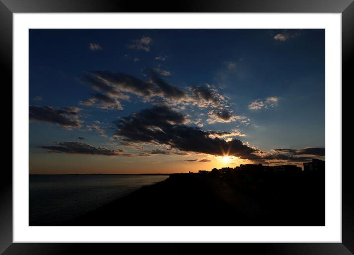 Sunset over Hordle Cliff, Milford on Sea, 28th May 2022 Framed Mounted Print by Geoff Stoner