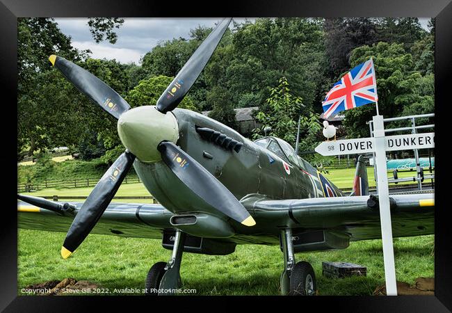 Spitfire War Plane at a 1940s Weekend. Framed Print by Steve Gill