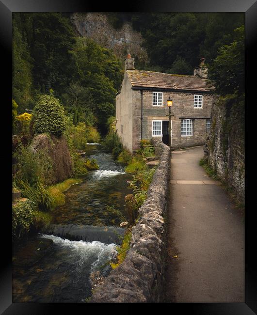 Castleton Cottage, Peak District, Derbyshire Framed Print by Alan Wise