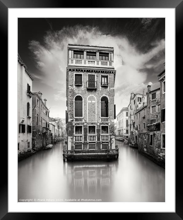 palazzo tetta Framed Mounted Print by Frank Peters