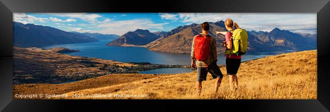 Panorama The Remarkables young adventure couple vacation Framed Print by Spotmatik 
