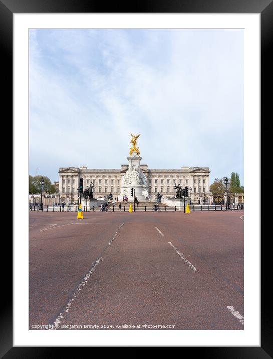 Buckingham Palace Framed Mounted Print by Benjamin Brewty