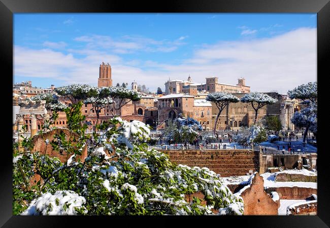 Rome, Italy 26th February 2018 Buran, a freezing wind from Siber Framed Print by Fabrizio Troiani