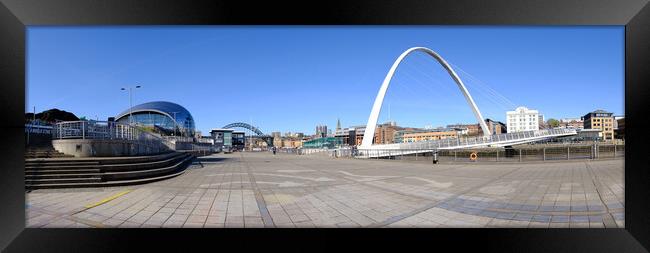 Gateshead Millennium Bridge Panoramic Framed Print by Steve Smith