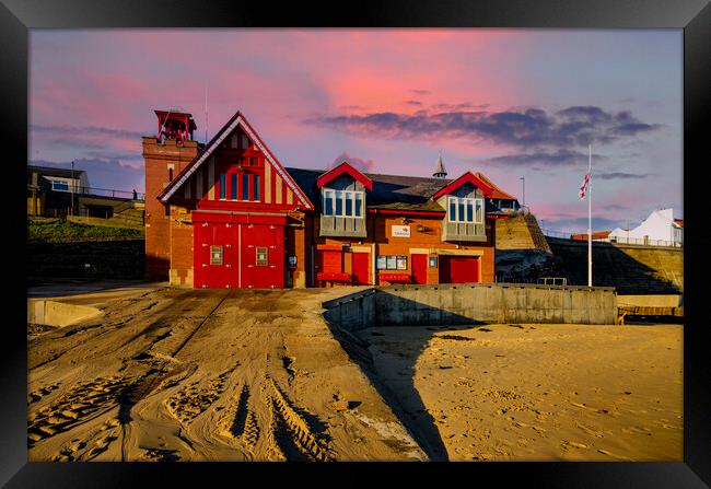 Cullercoats RNLI Framed Print by Steve Smith