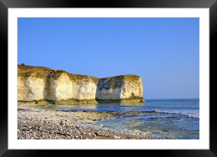 Selwicks Bay Flamborough East Yorkshire Framed Mounted Print by Steve Smith