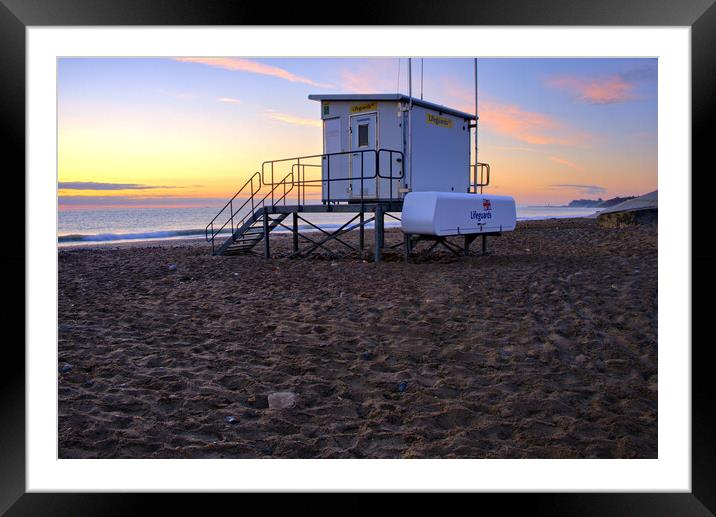 Sandsend Lifeguard Station Framed Mounted Print by Steve Smith