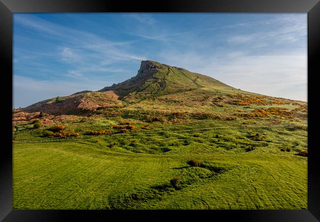 Roseberry Topping: The Yorkshire Icon Framed Print by Steve Smith