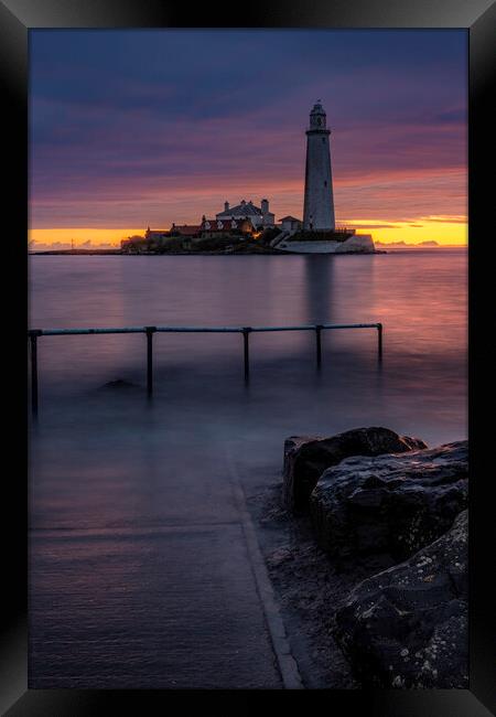 St Marys Lighthouse Whitley Bay Framed Print by Steve Smith