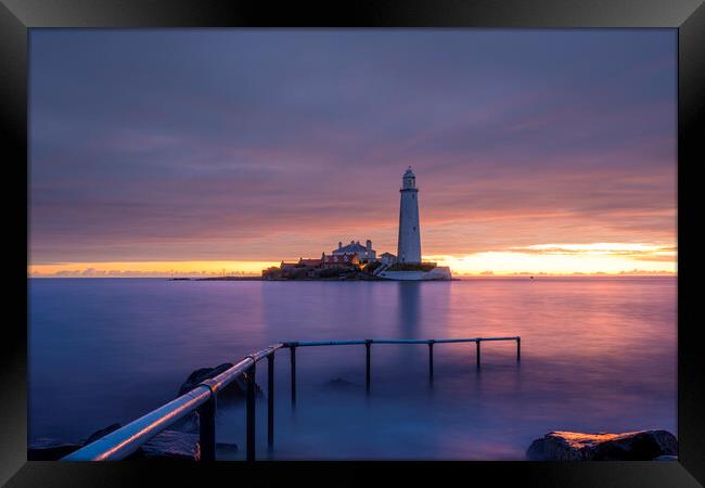 St Marys Lighthouse Whitley Bay Framed Print by Steve Smith