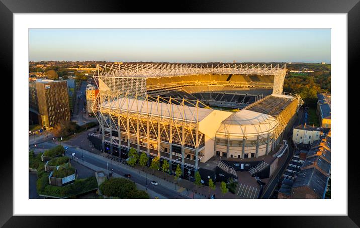 Newcastle United FC Framed Mounted Print by Steve Smith