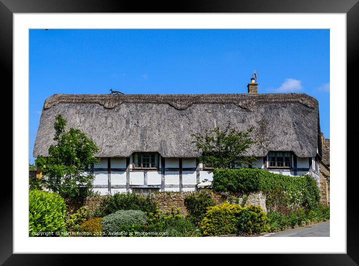 Cotswolds thatched cottage Framed Mounted Print by Martin fenton
