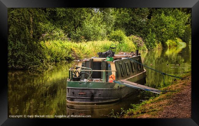 Canal Boat on the Kennet and Avon Canal Framed Print by Gary Blackall