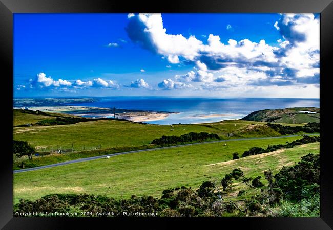 Aberdovey Bay Framed Print by Ian Donaldson