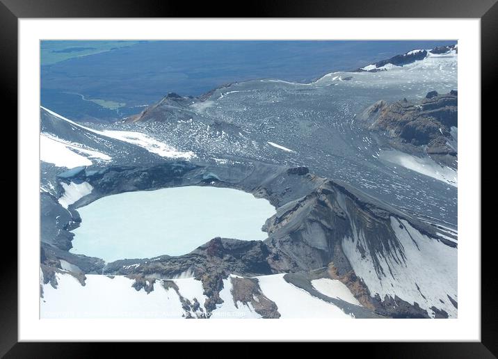 Lake at summit of Mount Ruapehu volcano, New Zealand Framed Mounted Print by Emma Robertson