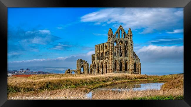 Whitby Abbey, Whitby, Yorkshire Framed Print by Robert Mowat